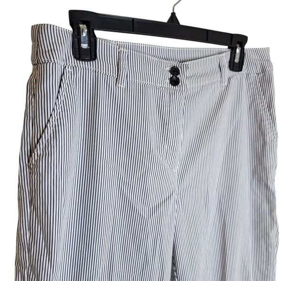 Karen Scott Womens Size 10 White Blue Striped Capri Pants - Picture 3 of 10